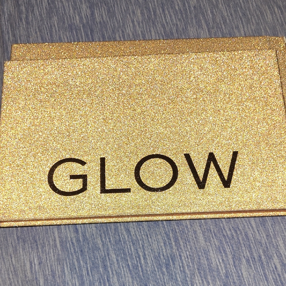 Revolution Gold Glitter 'Glow' Palette